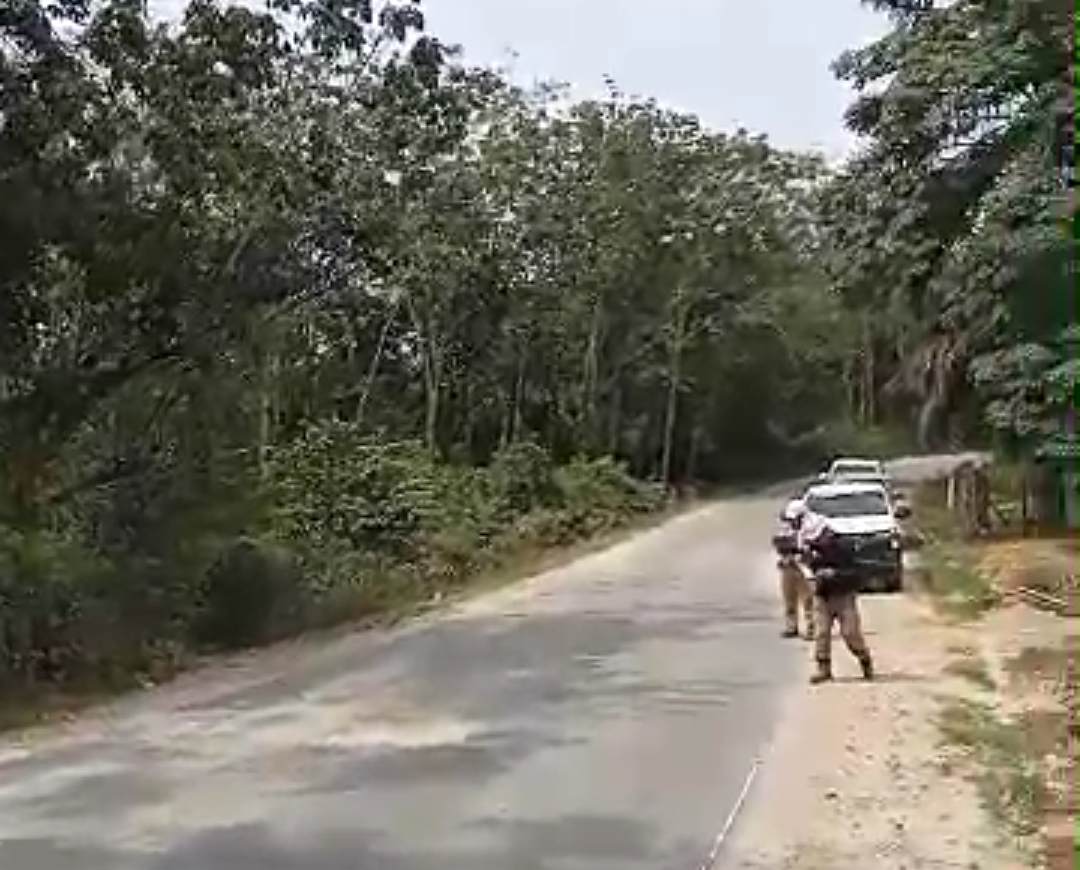 Didesak Bupati Suhardiman, Perusahaan Akhirnya Takluk! Jalan Benai Mulai Diperbaiki, Warga Lega Portal Dibuka